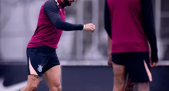 Corinthians busca reação contra o Inter para se afastar do Z4