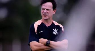 Corinthians decide manter Fernando Diniz após eliminação