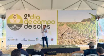 Dia de Campo reúne 117 participantes para discutir conservação do solo em Irati