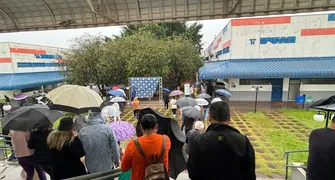 Dois maiores locais de votação de Londrina têm movimento intenso