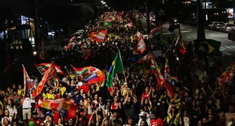 Em Londrina, manifestação pró-Lula leva multidão à Gleba