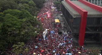 Esquerda desperta para reverter desvantagem de Lula no 2º turno
