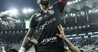 Flamengo e Palmeiras seguem cabeça a cabeça na ponta do Brasileirão