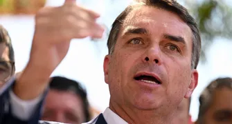 Flávio pede ajuda à Colômbia e Lula faz apelo à militância