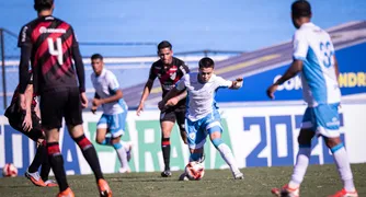 LEC B perde do Athletico no VGD, mas avança na Copa Paraná
