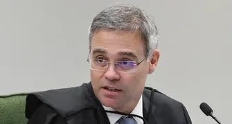 Mendonça vota para manter decisão de retirar posts de Nossa Senhora