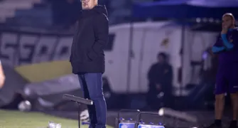 Micale critica arbitragem e lamenta gol sofrido pelo Londrina