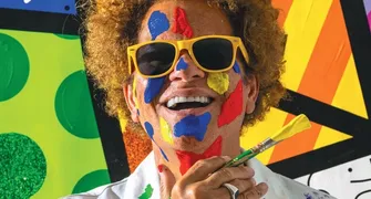 O artista pernambucano Romero Britto lança autobiografia