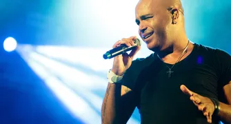 O cantor Rick, da dupla com Renner, morre em acidente aéreo