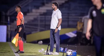 "Objetivo é honrar a camisa do Londrina", admite Hugo Chacon