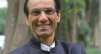 Pianista Álvaro Siviero interpreta Chopin em recital em Londrina