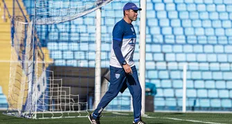 Técnico ex-Londrina é demitido do Avaí: "Serei mais um torcedor"