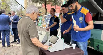 Van da Cidadania promove votação simulada em Londrina