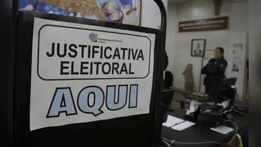 O eleitor que não apresentar justificativa dentro do prazo de 60 dias, deve pagar multa de R$ 3,51 por turno