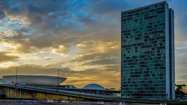 Dois senadores serão eleitos para mandato de oito anos na eleição de outubro