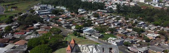 Imagem ilustrativa da imagem Cinco mil residências foram atingidas pelo temporal em Apucarana