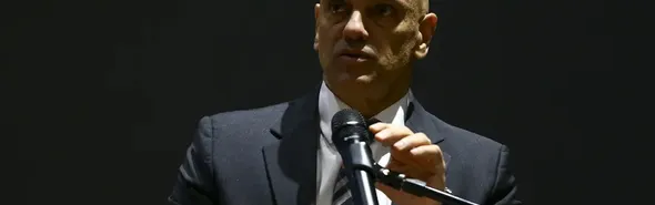 Imagem ilustrativa da imagem "Inconstitucional e ilegal", diz Moraes sobre investigação de Mendonça