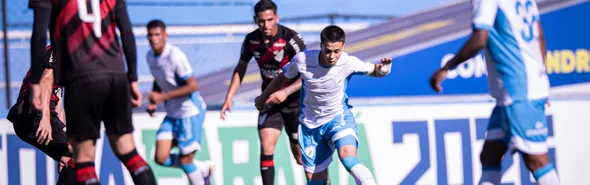 Imagem ilustrativa da imagem LEC B perde do Athletico no VGD, mas avança na Copa Paraná