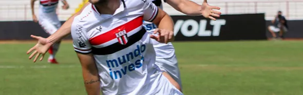 Imagem ilustrativa da imagem Meia ex-Londrina vai para a UTI após passar mal em treino