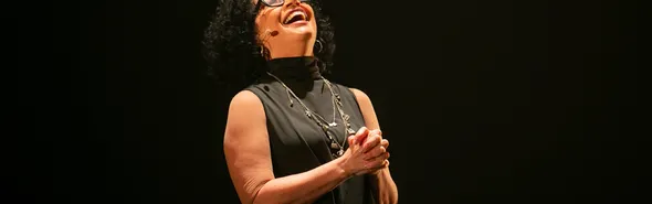 Imagem ilustrativa da imagem No palco do Ouro Verde, Viviane Mosé diz 'sim  à vida'