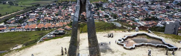 Imagem ilustrativa da imagem Polêmica sobre Nossa Senhora Aparecida agita reta final da campanha eleitoral