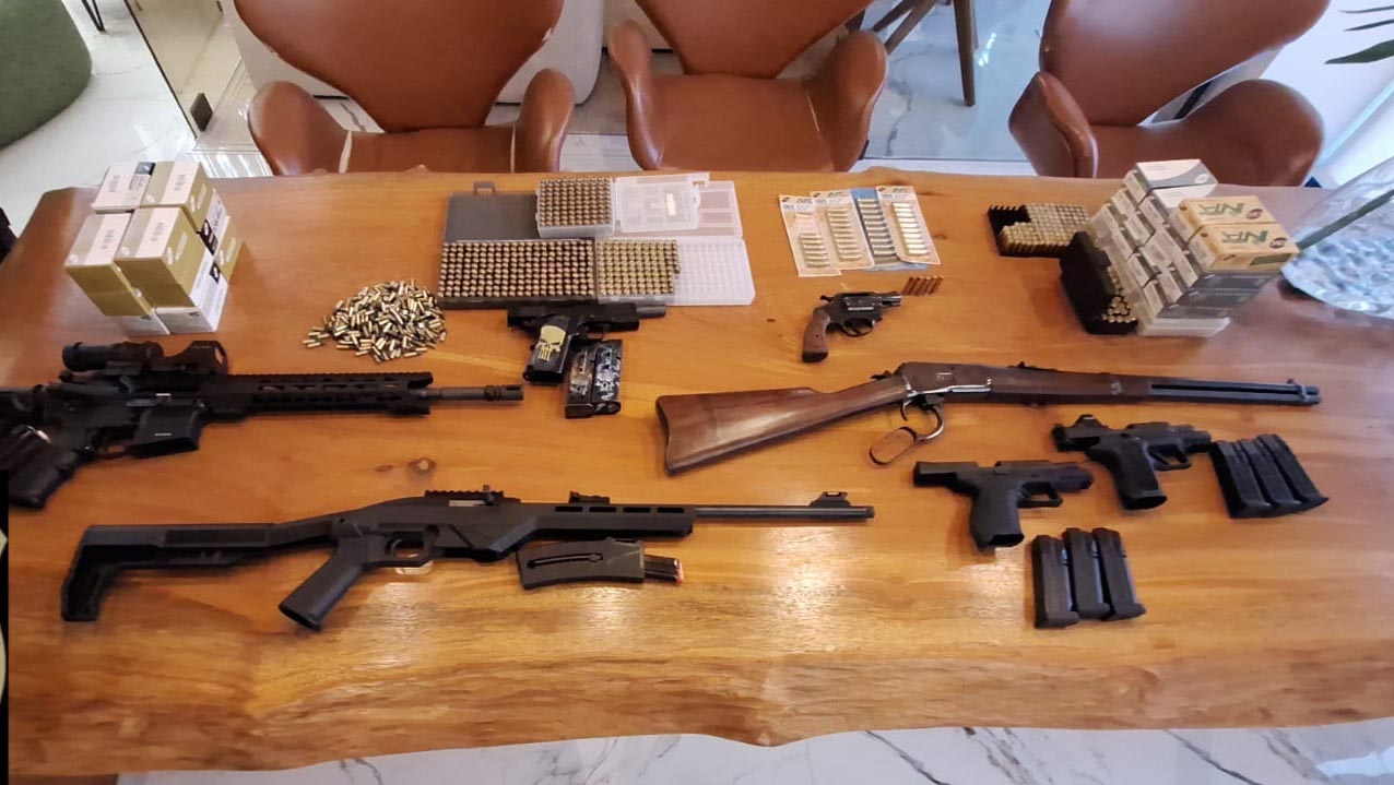 Advogado é preso por posse irregular de armas de fogo e munições