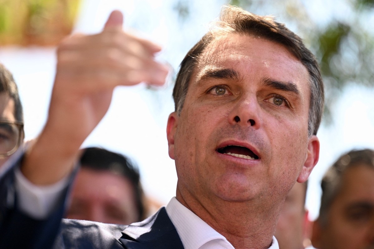 Flávio pede ajuda à Colômbia e Lula faz apelo à militância