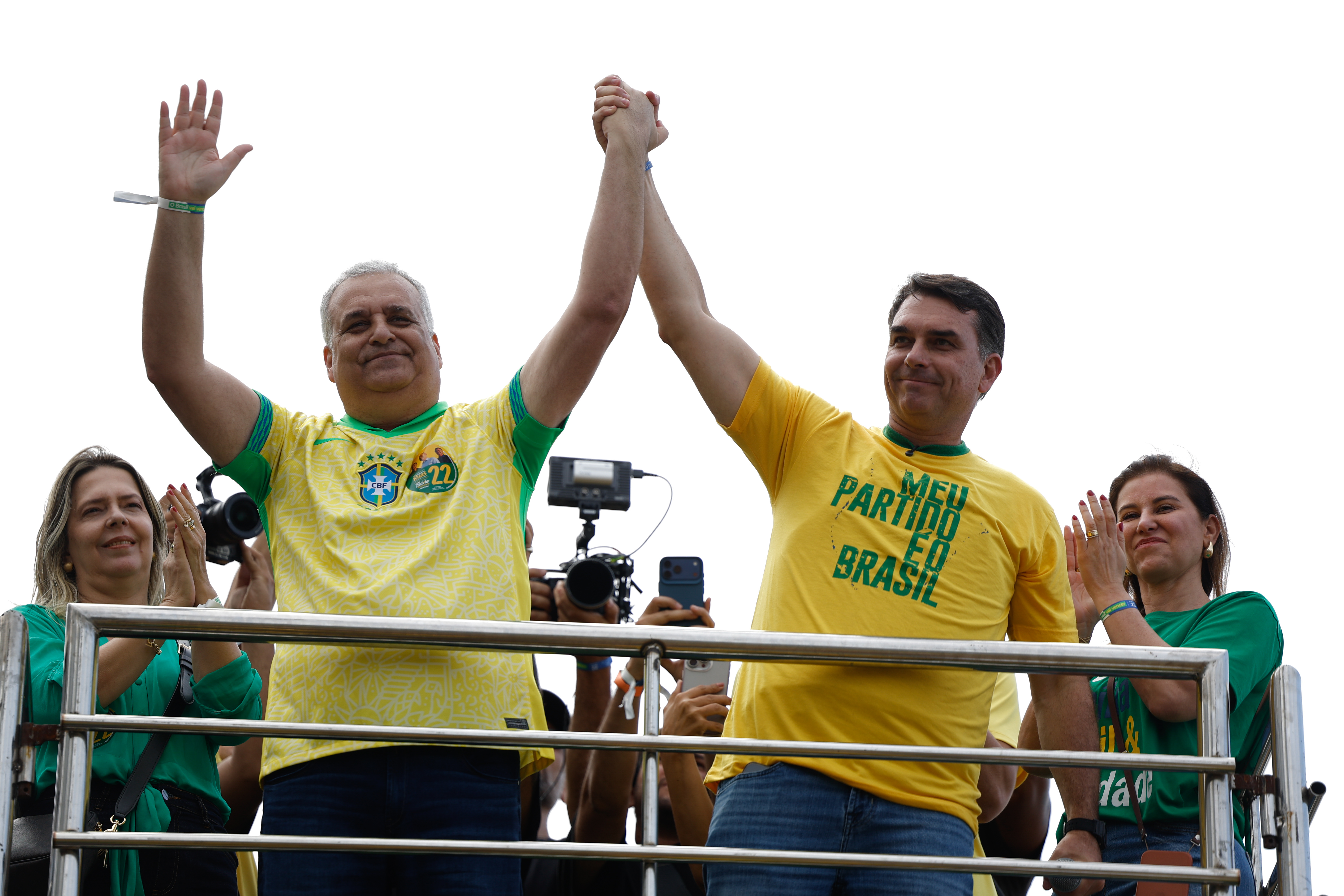 Quaest aponta liderança de Lula no 1º turno e Flávio Bolsonaro à frente em simulação de 2º turno