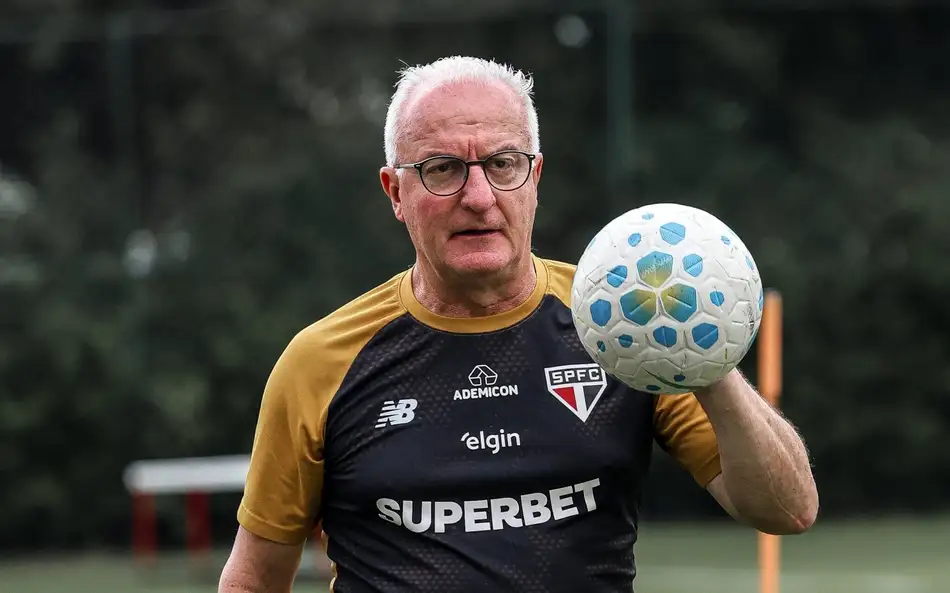 São Paulo visita o Bahia para encurtar distância na tabela