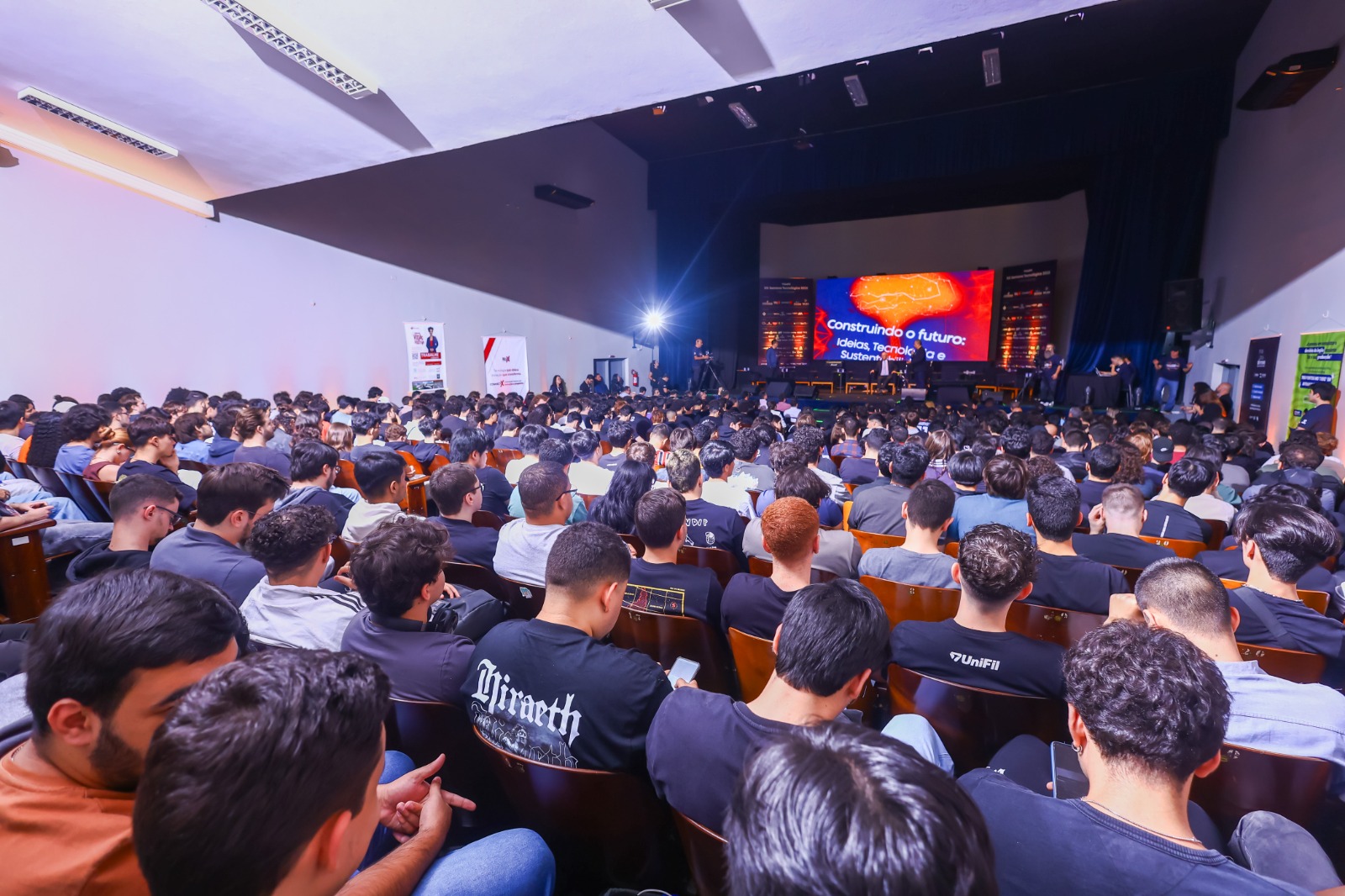 UniFil reúne 8 mil pessoas em evento de tecnologia voltado a negócios