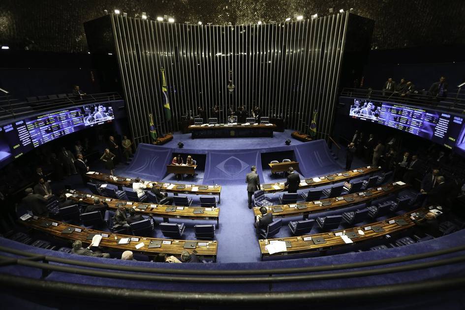 Resultado de imagem para AvanÃ§o da desburocratizaÃ§Ã£o nÃ£o pode parar na MP 881, diz relator