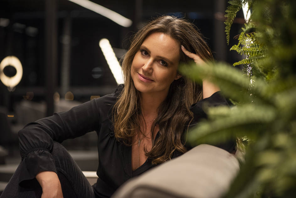 Juliana Meda revela sua paixão pela arquitetura, tendo como regra básica de seus trabalhos o destaque para a vegetação, plantas e outros elementos naturais