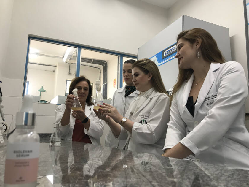 Pesquisadoras da UEL: três anos de estudos e testes até o lançamento do dermocosmético