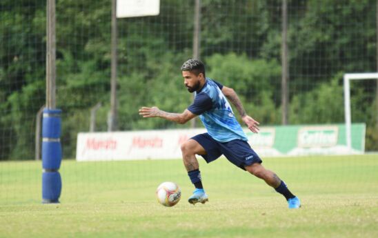 Douglas Santos será titular pela primeira vez nesta série C no jogo contra o Brusque