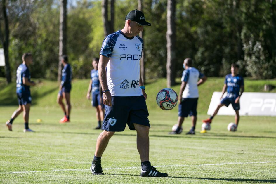 Em bom jogo, LEC empata com Juventude e fica na bronca com juiz