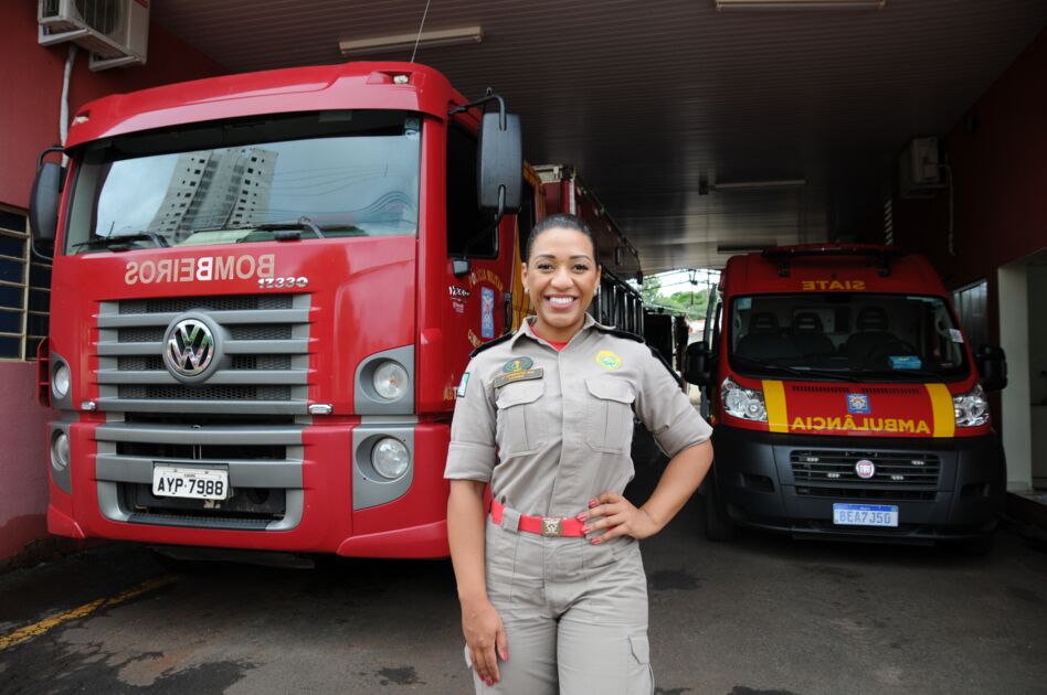 Tenente Luana é a primeira mulher a comandar bombeiros em Ibiporã