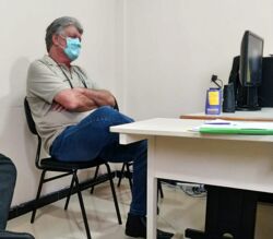 Jornalista é intimado após noticiar participação de juíza em ato antidemocrático