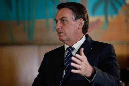 Para professor, "flertes autoritários" do governo maculam cultura democrática