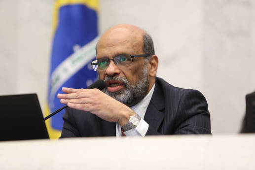 Governo do PR comemora equilíbrio entre receitas e despesas