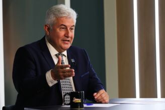 Governo cobra Marcos Pontes a 'jogar junto' e não criticar corte na Ciência