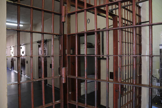 Prisão domiciliar é concedida a apenas sete detentos