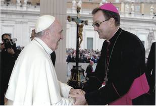 Papa aceita renúncia de arcebispo de Maringá por motivos de saúde