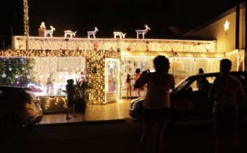 Casa iluminada é tradição de Natal em Cambé