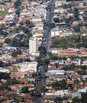 Ibiporã e Jaguapitã decidem reabrir o comércio parcialmente