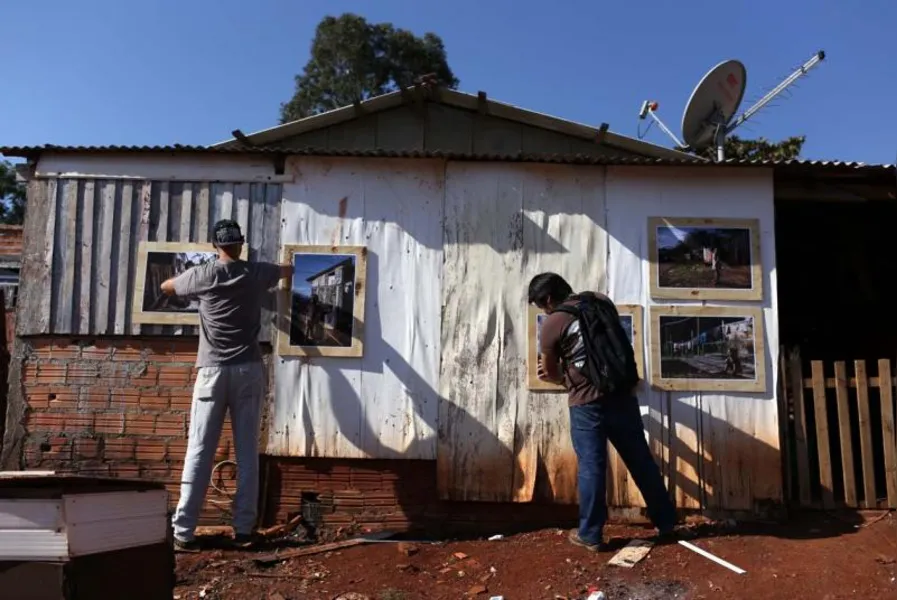 Um domingo de arte e festa na comunidade