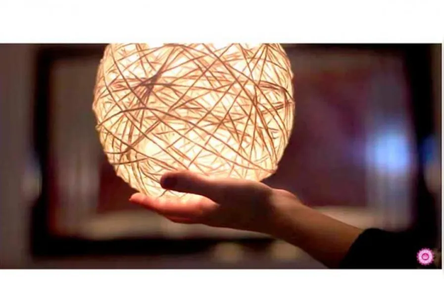 Luminária de barbante
