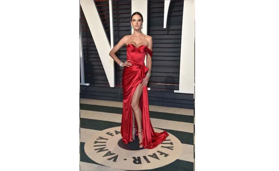 Confira os vestidos de gala da festa do Oscar 2017