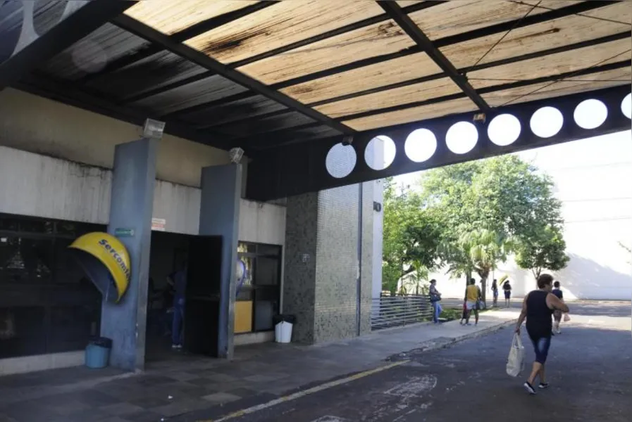 100 mil vão às ruas contra reformas