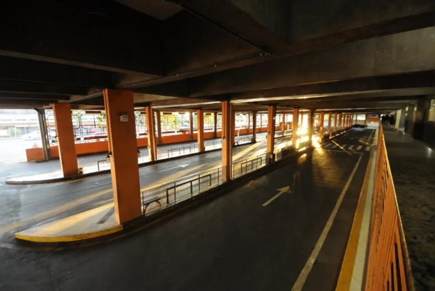 MOBILIZAÇÃO - Ato leva 15 mil às ruas de Londrina