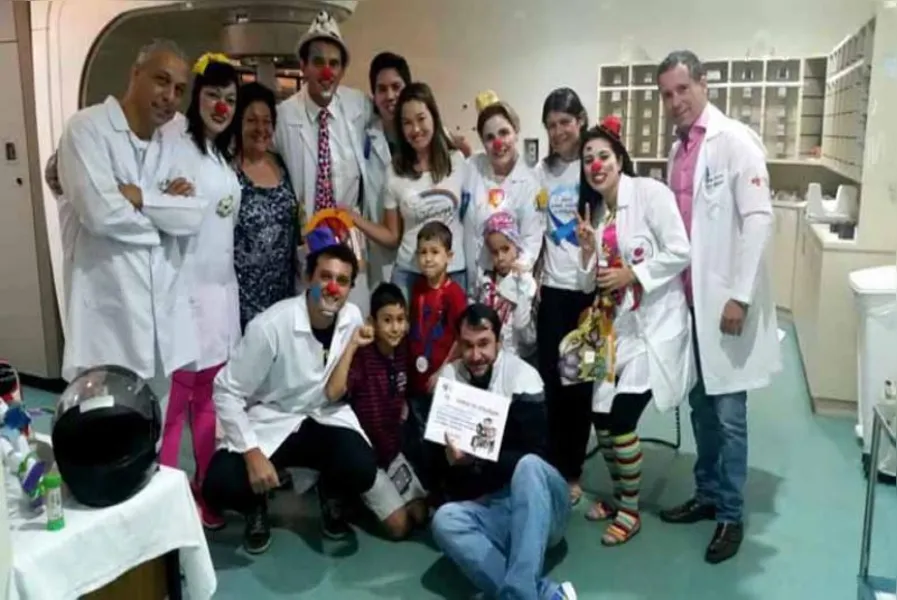 BOAS INICIATIVAS - Pequenos heróis